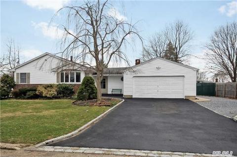 47 W Wheatfield Ln, Commack, NY 11725 photo 1