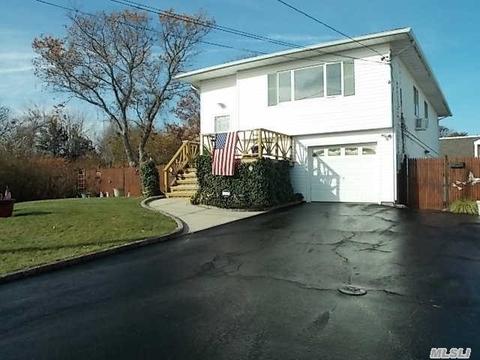 33 Price St, Patchogue, NY 11772 photo 1