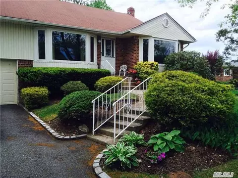 22 Orange Dr, Jericho, NY 11753 photo 1