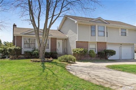 33 Pine Gate, E. Patchogue, NY 11772 photo 1