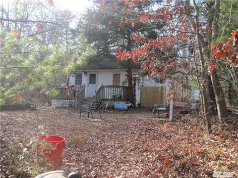 Undisclosed, Mastic, NY 11950 photo 1