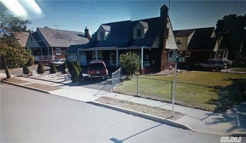 2 Bee St, Valley Stream, NY 11580 photo 1