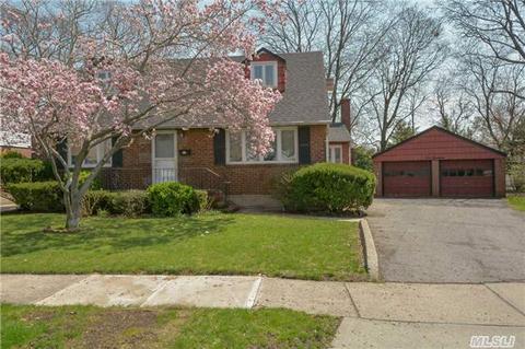 100 Danzig Pl, Valley Stream, NY 11580 photo 1