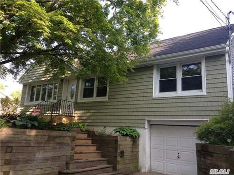 14 Walnut St, Smithtown, NY 11787 photo 1