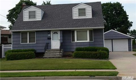 Undisclosed, Bethpage, NY 11714 photo 1