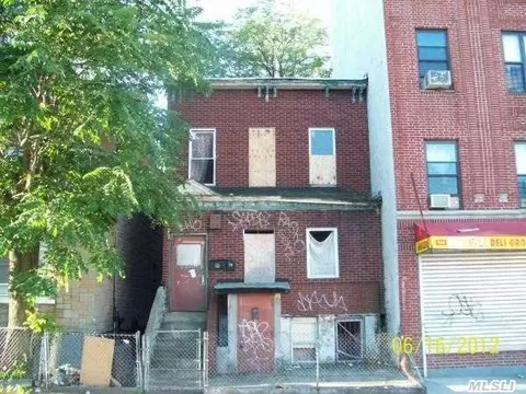 892 E 167 St, Bronx, NY 10459 photo 1