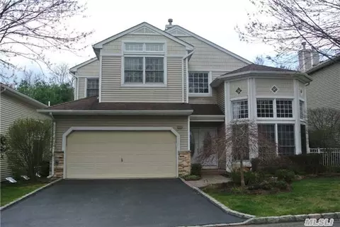84 Sagamore Dr, Plainview, NY 11803 photo 1