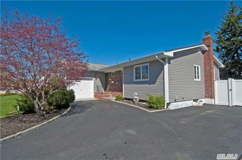 19 Cameo Rd, Commack, NY 11725 photo 1
