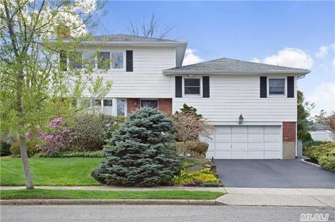 81 Winthrop Rd, Plainview, NY 11803 photo 1