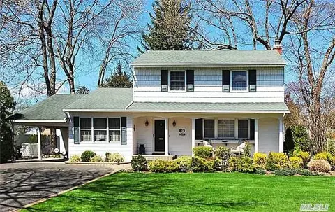 10 Greene Dr, Commack, NY 11725 photo 1