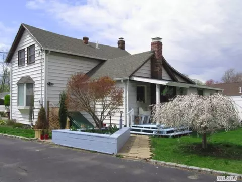 7 Westerly Ave, Bethpage, NY 11714 photo 1