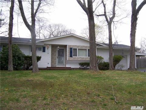 16 Sheldon Ave, Patchogue, NY 11772 photo 1