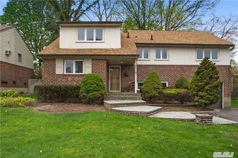 3 Cloverhill Dr, Plainview, NY 11803 photo 1
