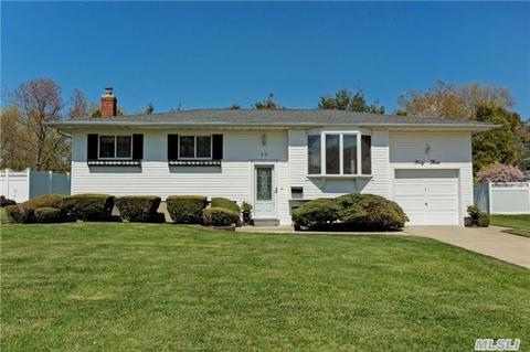 43 Seminole Dr, Commack, NY 11725 photo 1