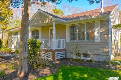 7 Cedar Ln, Hampton Bays, NY 11946 photo 1