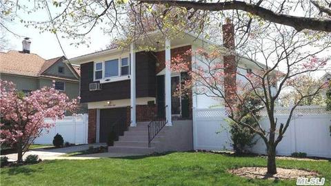 708 Parsonage St, Baldwin, NY 11510 photo 1