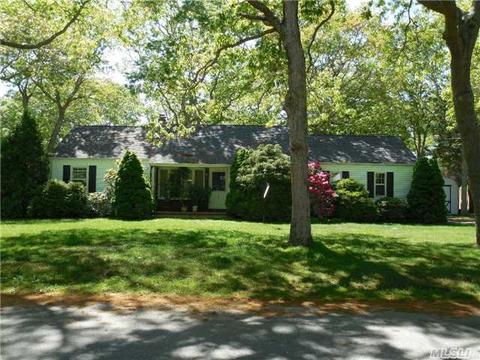 1 Warner Rd, Hampton Bays, NY 11946 photo 1