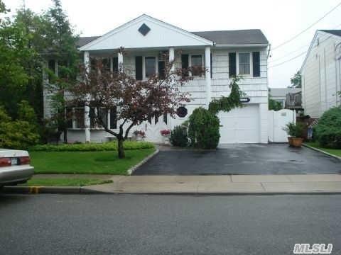 567 Hemlock Dr, Cedarhurst, NY 11516 photo 1