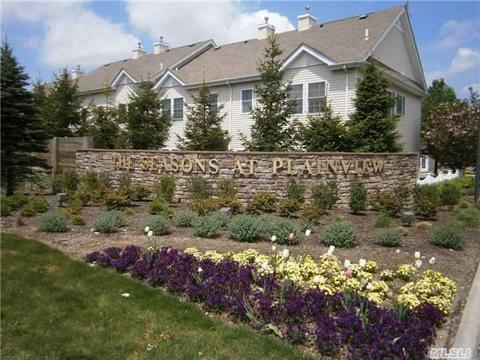 77 Autumn Dr, Plainview, NY 11803 photo 1