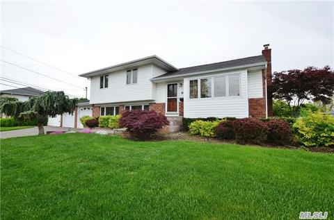 63 Debora Dr, Plainview, NY 11803 photo 1