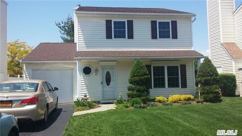 13 Doe Path, Coram, NY 11727 photo 1