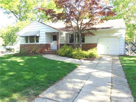 45 King Ave, Selden, NY 11784 photo 1