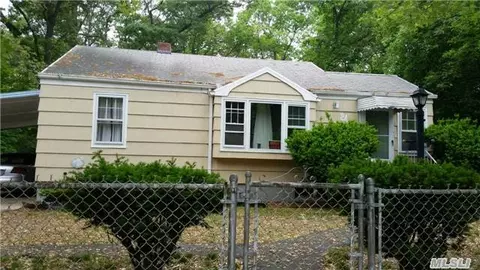 Undisclosed, Patchogue, NY 11772 photo 1