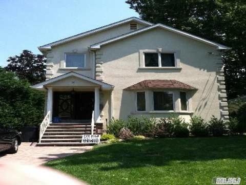 3 Radnor Rd, Great Neck, NY 11023 photo 1