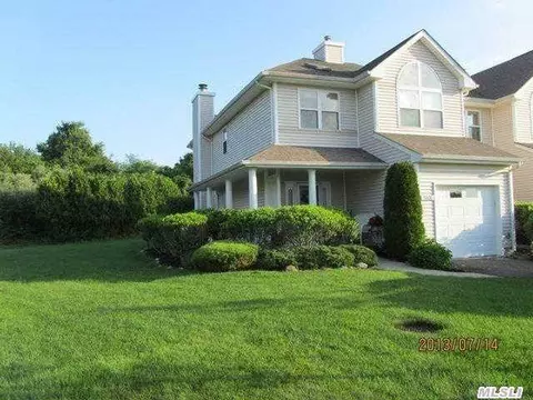 2806 Bayberry Path, Riverhead, NY 11901 photo 1