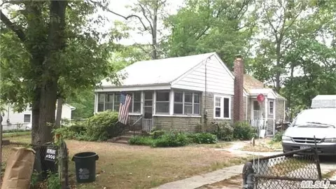94 Truberg Ave, Patchogue, NY 11772 photo 1