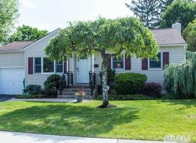 62 Knickerbocker Rd, Plainview, NY 11803 photo 1