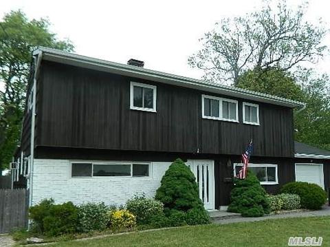 605 Morrison St, Babylon, NY 11702 photo 1