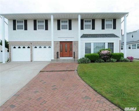 13 Fams Dr, Plainview, NY 11803 photo 1