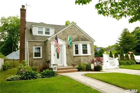 180 Lenox Rd, Baldwin, NY 11510 photo 1
