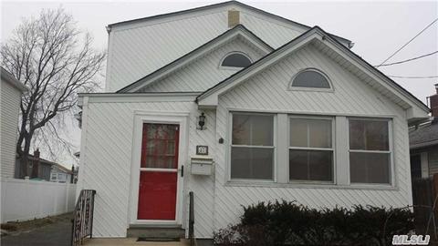 87 Lee Ave, Babylon, NY 11702 photo 1