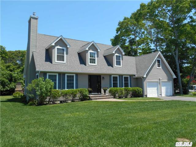 11 Fanning Ave, Hampton Bays, NY 11946 photo 1