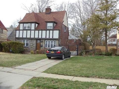 11 Witley Ct, Hempstead, NY 11550 photo 1