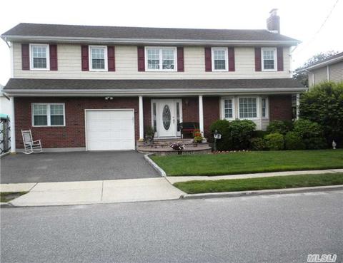 20 Pine Ave, Bethpage, NY 11714 photo 1