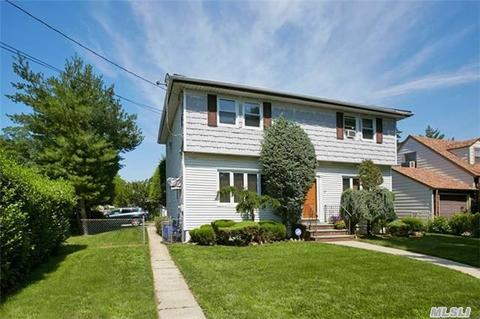 53 Carl St, Valley Stream, NY 11580 photo 1