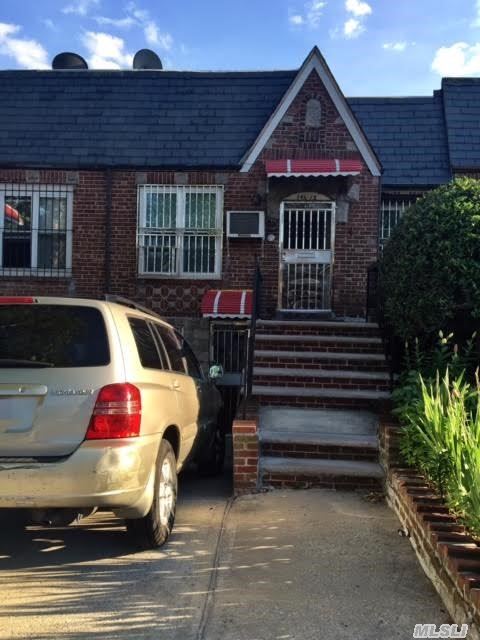 146-18 60 Ave, Flushing, NY 11355 photo 1