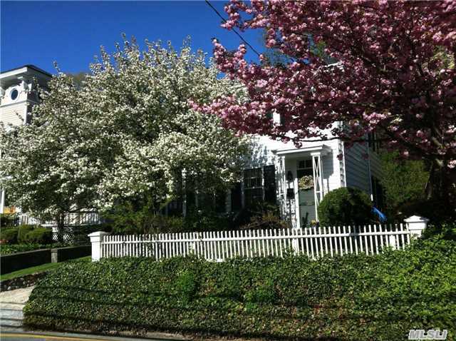 145 E Broadway, Roslyn, NY 11576 photo 1