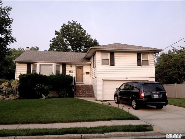 165 Nassau Ave, Freeport, NY 11520 photo 1