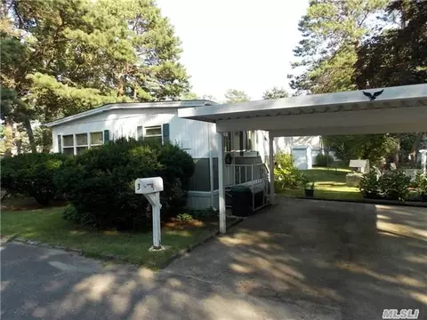Undisclosed, Riverhead, NY 11901 photo 1