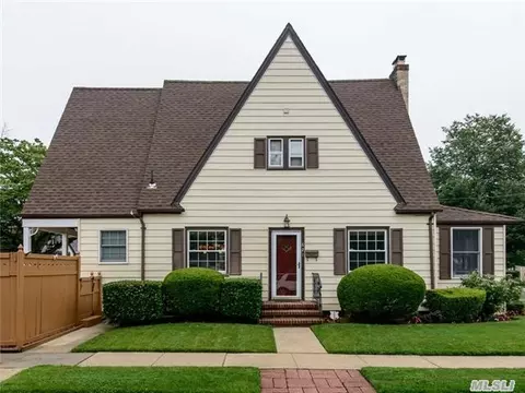 621 Stanton Ave, Baldwin, NY 11510 photo 1