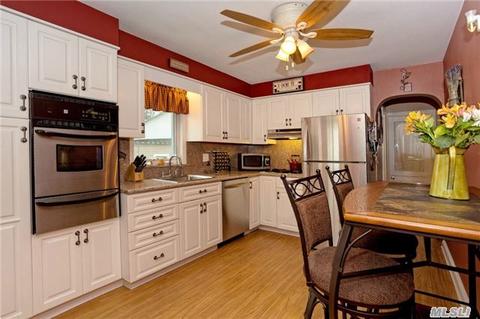 71 Meade Ave, Bethpage, NY 11714 photo 1