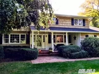 5 Squadron Ct, Cold Spring Harbor, NY 11724 photo 1