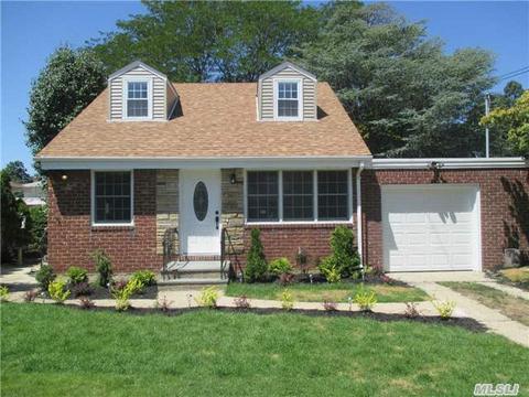 185 N 8th St, Bethpage, NY 11714 photo 1