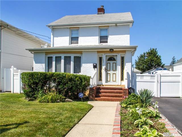 167 E Marshall St, Hempstead, NY 11550 photo 1
