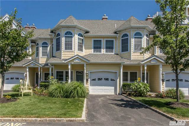 103 Emily Dr, Patchogue, NY 11772 photo 1