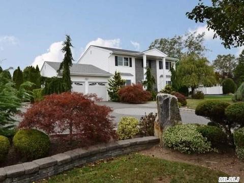 90 Caramel Rd, Commack, NY 11725 photo 1